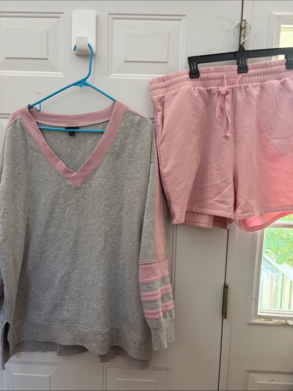 torrid Grey Fleece Top with Dusty Pink Rib Collar